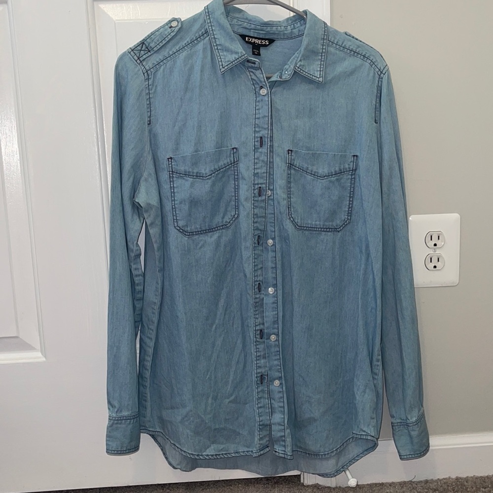 Express Shirt - Medium